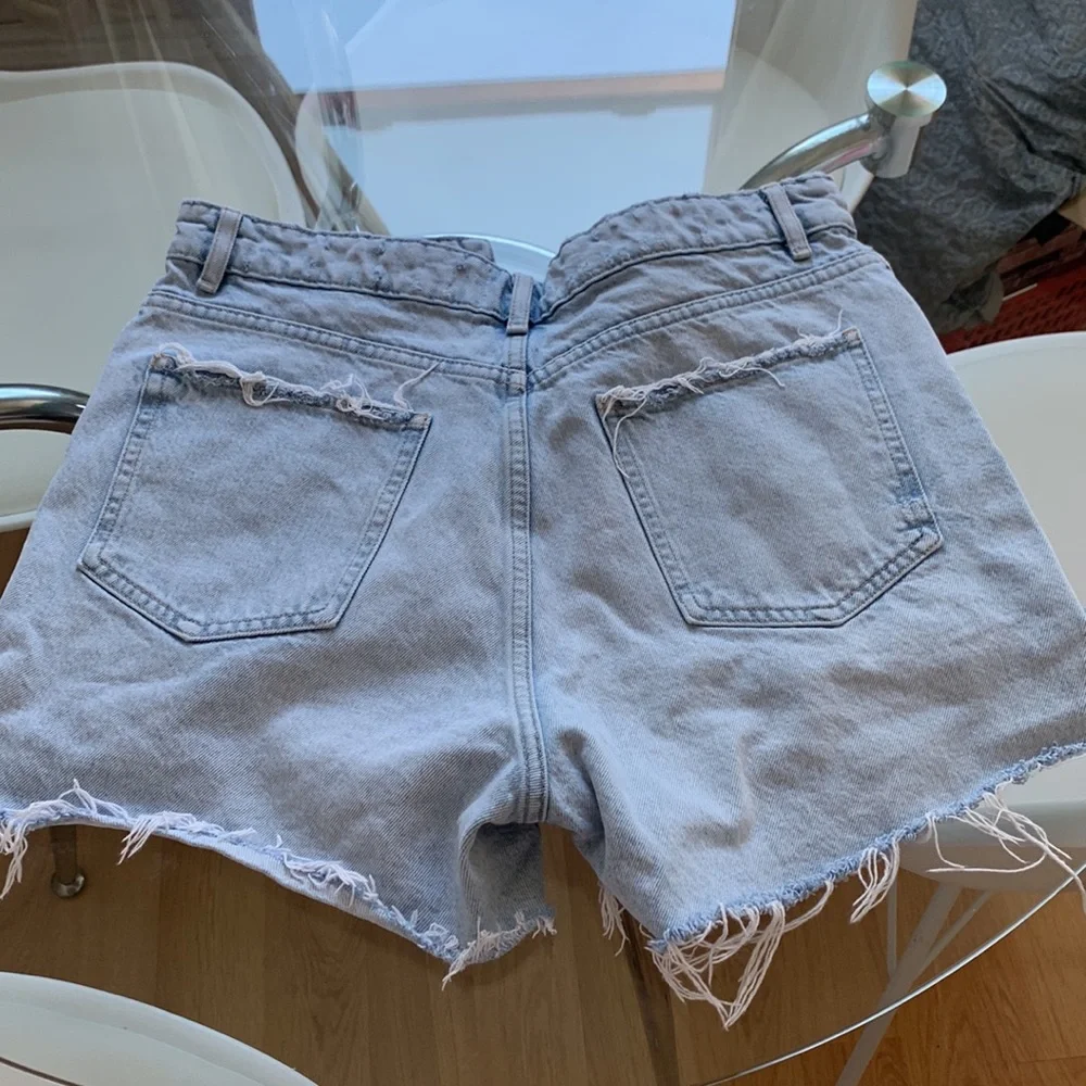 Zara shorts - Picture 3 of 3